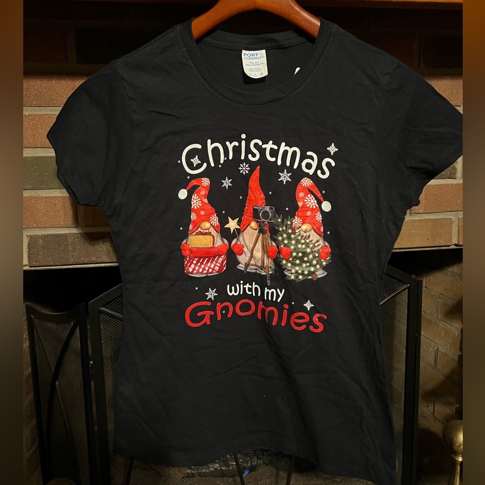 Sz S NWT Christmas With My Gnomies Gnome Soft Cotton Jersey Knit Tee Shirt